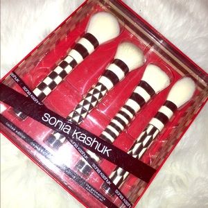 Sonia Kashuk brushes